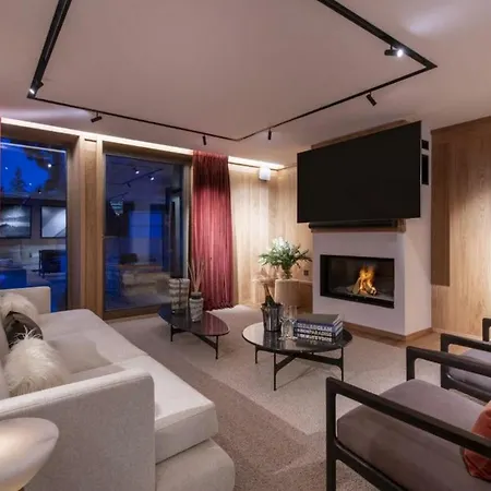 5bdr Stylish Overlooking Courchevel's Pistes- If You Want To Book, Please Contact On Wh-ats-app - 0034-605-434-371 !!!! Courchevel