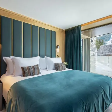 5bdr Stylish Overlooking Courchevel's Pistes- If You Want To Book, Please Contact On Wh-ats-app - 0034-605-434-371 !!!! Apartment Courchevel