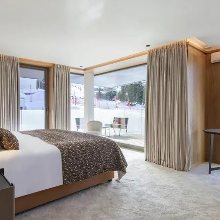 5bdr Stylish Overlooking Courchevel's Pistes- If You Want To Book, Please Contact On Wh-ats-app - 0034-605-434-371 !!!! Apartment
