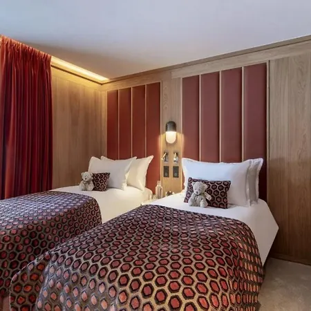 Apartment 5bdr Stylish Overlooking Courchevel's Pistes- If You Want To Book, Please Contact On Wh-ats-app - 0034-605-434-371 !!!!